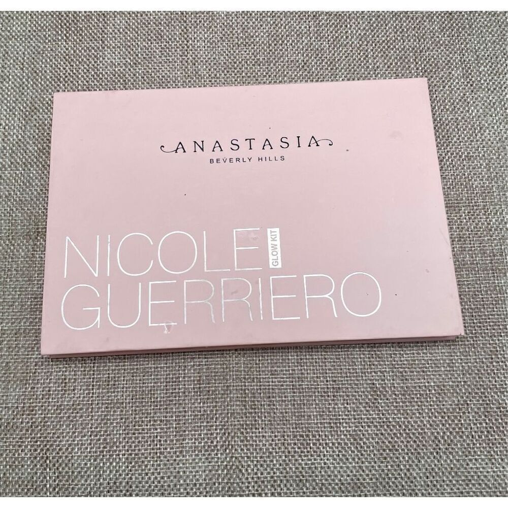 Anastasia Beverly Hills Nicole Guerriero Glow Kit  Beauty Makeup Pallet